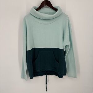 Carve Designs Rowayton Cowl Neck Sweatshirt Colorblock Fleece Blue Size Medium